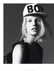 vogue-paris-2013-mars-298.thumb.png.eef2e8976d3158f1444e0c9bad6e922c.png