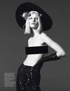 vogue-paris-2013-mars-307.thumb.png.1343cd5db9e2332b8031bd0970fa1032.png