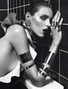 vogue-paris-2013-mars-317.thumb.png.403be49cd3efedd6a97c4fb219e70369.png