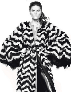 vogue-paris-2013-mars-330.thumb.png.b5168e58e3ae162cdc0752cd89eedd61.png