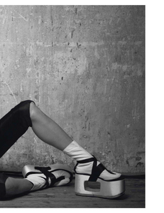vogue-paris-2013-mars-345.thumb.png.68147dbfb8fd3f7ea77f84ea00c266f6.png