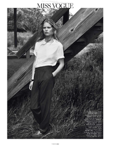 vogue-paris-2013-octobre-222.thumb.png.e8e484b8c13221d6da104a7fe32aa9fa.png