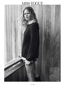 vogue-paris-2013-octobre-224.thumb.png.7f6b0bd553c57ec99df1704fd3ed016e.png