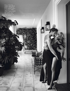 vogue-paris-2013-octobre-269.thumb.png.4bd9a8beb9a9a4acc898380498b9e494.png