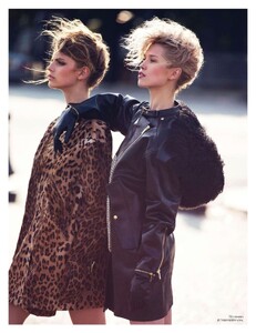 vogue-paris-2013-septembre(dragged)110.thumb.jpg.737a5a5b3034de09498909a5018ff314.jpg