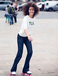 vogue-paris-2013-septembre(dragged)126.thumb.jpg.f414a3732bb04105f4fb51467f0a3fac.jpg