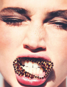 vogue-paris-2015-aout-105.thumb.png.44eb3faf8f29b94573f976e699aad37f.png