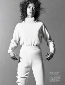 vogue-paris-2015-aout-123.thumb.png.b447b30986cbf48c925c3c2aefbe57e4.png