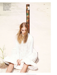 vogue-paris-2015-aout-174.thumb.png.92abc10c87eac126490b58130e493686.png