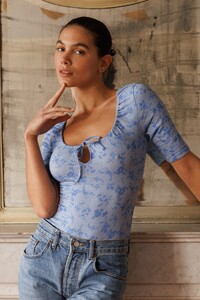 yse-body-au-jardin-imprime-dejeuner-floral15.jpg