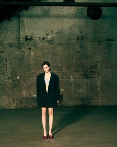 zoey-deutch-in-numero-netherlands-january-2025-3.jpg