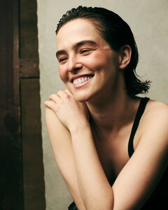 zoey-deutch-in-numero-netherlands-january-2025-8.jpg