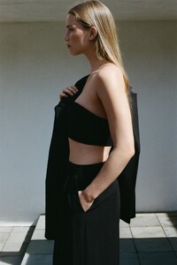 03067039800-a2.jpg