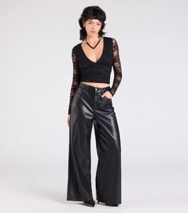 06001-000004_3_BLACK_SultryAndChicSheerLaceLongSleeveTop_d1ef0cf3-ad85-4fdb-a03b-d0d0e0afdc44_1594x1800_crop_center.jpeg