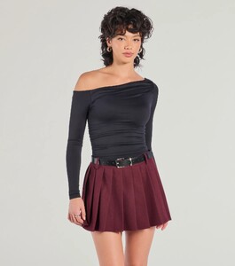 06001-5704_1_BLACK-2_LookingFlawlessSmoothOffTheShoulderTop_2008df27-fe36-40ab-ae18-b72ae88a0e43_1594x1800_crop_center.jpeg
