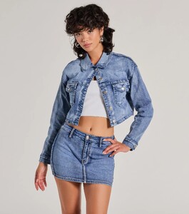 06203-0560_1_DENIM_TrendyClassicCroppedDenimJacket_1594x1800_crop_center.jpeg