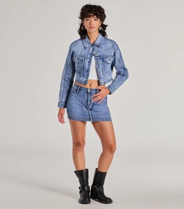 06203-0560_3_DENIM_TrendyClassicCroppedDenimJacket_1594x1800_crop_center.jpeg