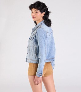 06203-0581_2_DENIM_DENIMTRUCKERWWESTERNSTITCHING062030581048_c5ef4a74-6fda-47c6-bea8-5f180e60bf29_1594x1800_crop_center.jpeg