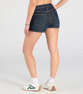06603-0446_2_DARK_20DENIM_HIGHRISEDOUBLESEAMPOCKECTDENIMSHORTS066030446142.jpeg