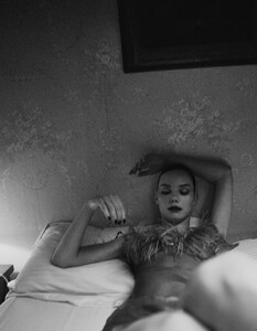 09_Lingerie_01.jpg