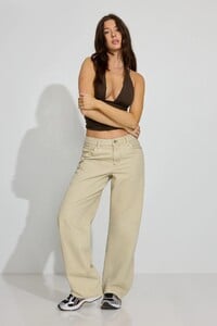 100096542_86A_1920x2880.jpg