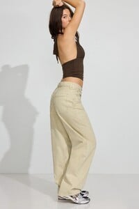 100096542_86A_alt1_1920x2880.jpg