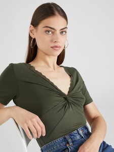 11977379_3.jpg