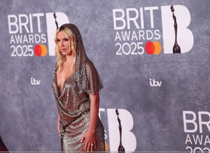 2025-03-01T191152Z_1991726262_UP1EL311HBQWM_RTRMADP_3_AWARDS-BRITS.jpg