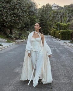 [2025.03.01] victoriajustice_481788592_18579903688006824_1138235041538689416_n.jpg