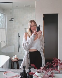 [2025.03.02] lindsellingson_482404614_18489949528043062_68340634680261121_n.jpg