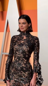 2025_03.02vanityfair_DGuhVY6RsEy.thumb.jpg.705adb9c8939f54eaca3eac2ec077de3.jpg