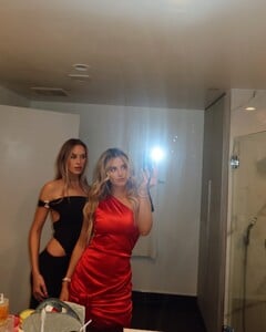 [2025.03.04] lindsaymariebrewer_482688366_18488810614023234_5347474958623230467_n.jpg