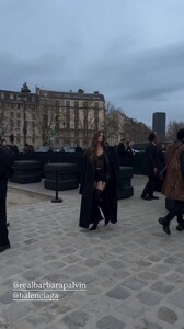 2025_03.09realbarbarapalvin-jamaloukimag_3584636317248032487.thumb.jpg.b64ac0fb0da34a3414e45a803d04acb7.jpg