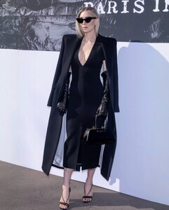 [2025.03.09] vanessa__kirby_483337399_18448051567073824_3755717549070642547_n.jpg