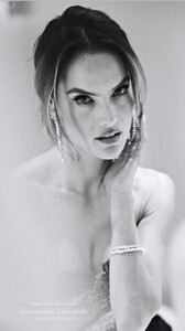 [2025.03.03] alessandraambrosio_3580639778737456488.jpg