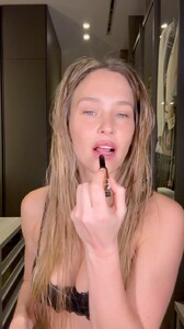 2025_03_03barrefaeli_DGvfjW1I0FP.thumb.jpg.16f1a49953851ed6e54bb2e6ba1f3b8f.jpg