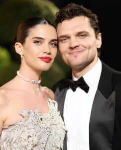 [2025.03.03] sarasampaio_482591626_18495759337058288_7812167318753464910_n.jpg