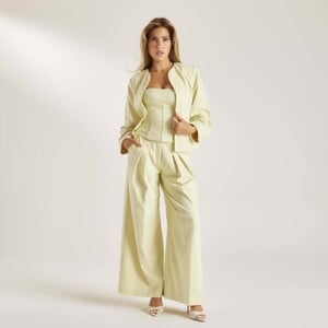 3BUTTERMILKWOVENWIDE-LEGTROUSERSKARA.thumb.jpg.3050a8d6b162b60bfaaaee831669a7e8.jpg