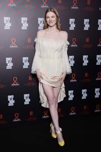 562372908_zibeno7-for-hqcelebcorner-net-celeblounge-net_06.jpg
