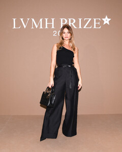 573756892_lily-2.jpg