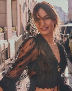 574808156_lily-15.jpg