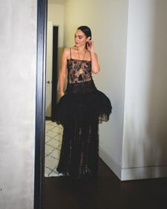 578174926_gal-12.jpg