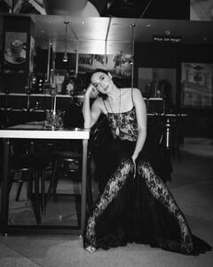 578174934_gal-15.jpg
