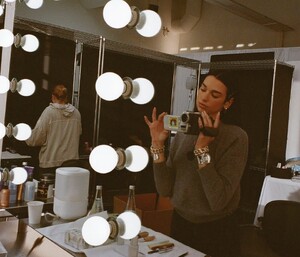 579864524_dualipa-8.jpg