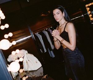 579864535_dualipa-11.jpg