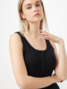 6675937_3.jpg