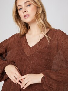 7727486_3.jpg
