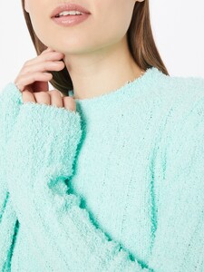 7994008_3.jpg