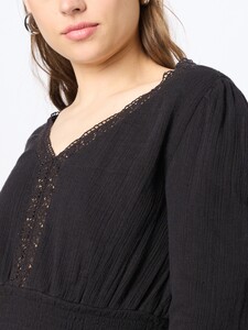 8210080_3.jpg