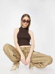 8678464_3.jpg
